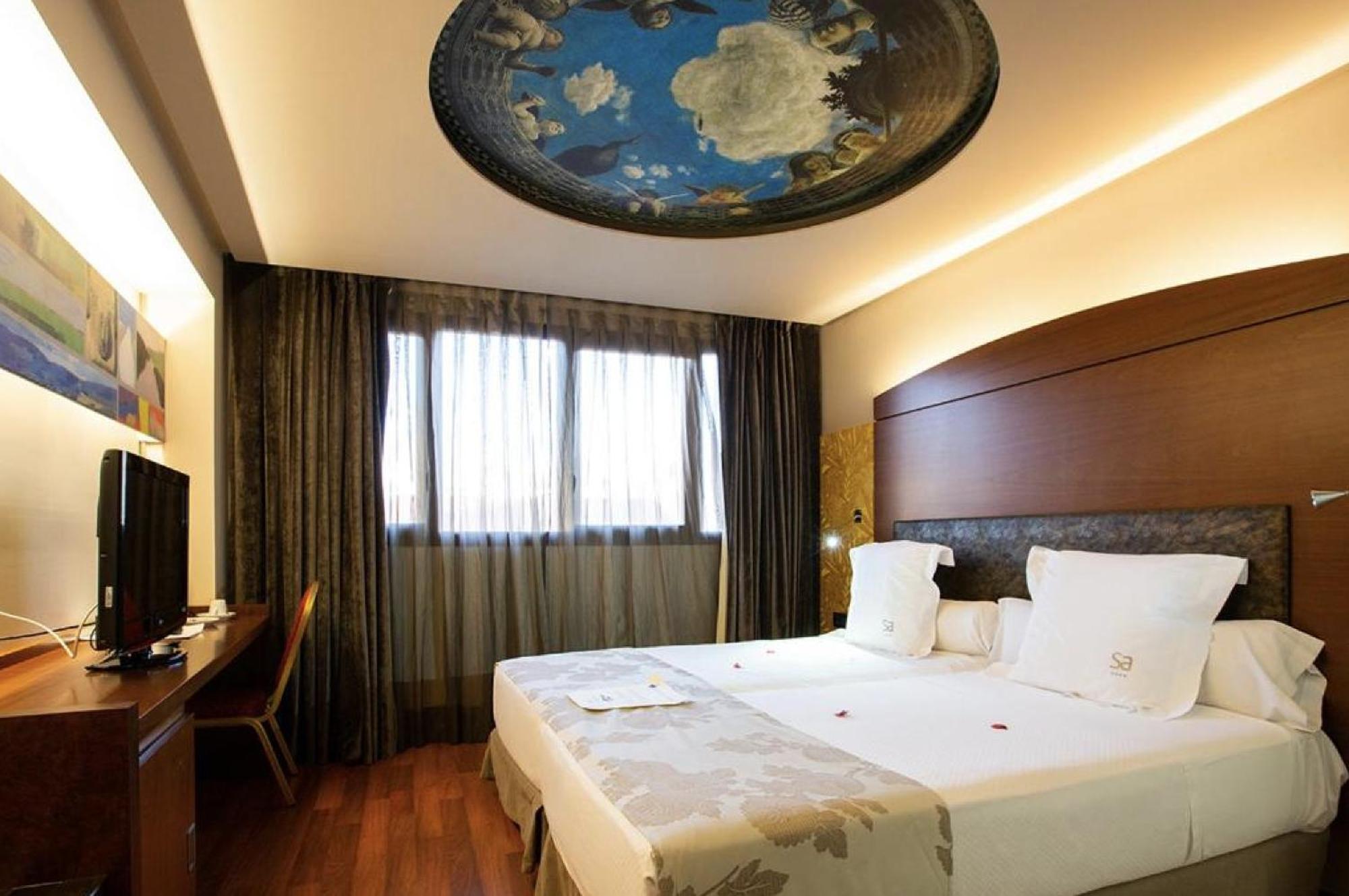 Twin Room,1640375551:JPEG