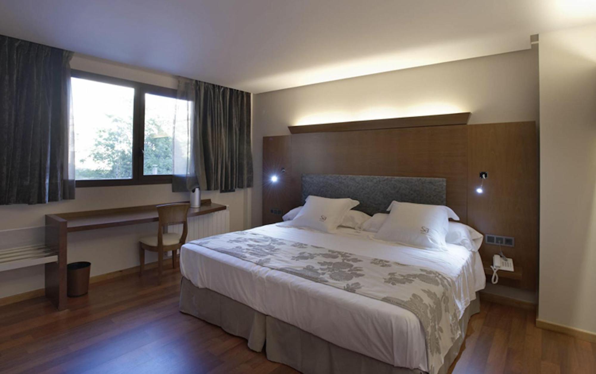 Triple Room,1640375575:JPEG